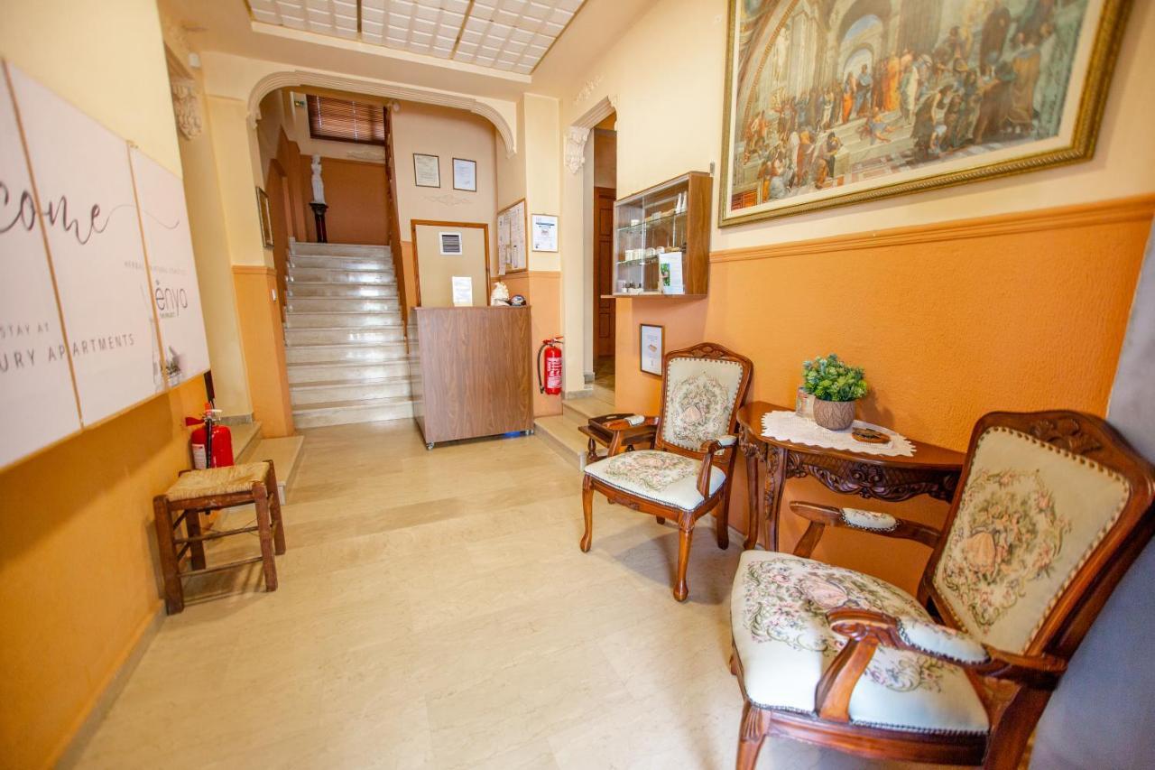 Xenia Palace Luxury Aparthotel Vrasná