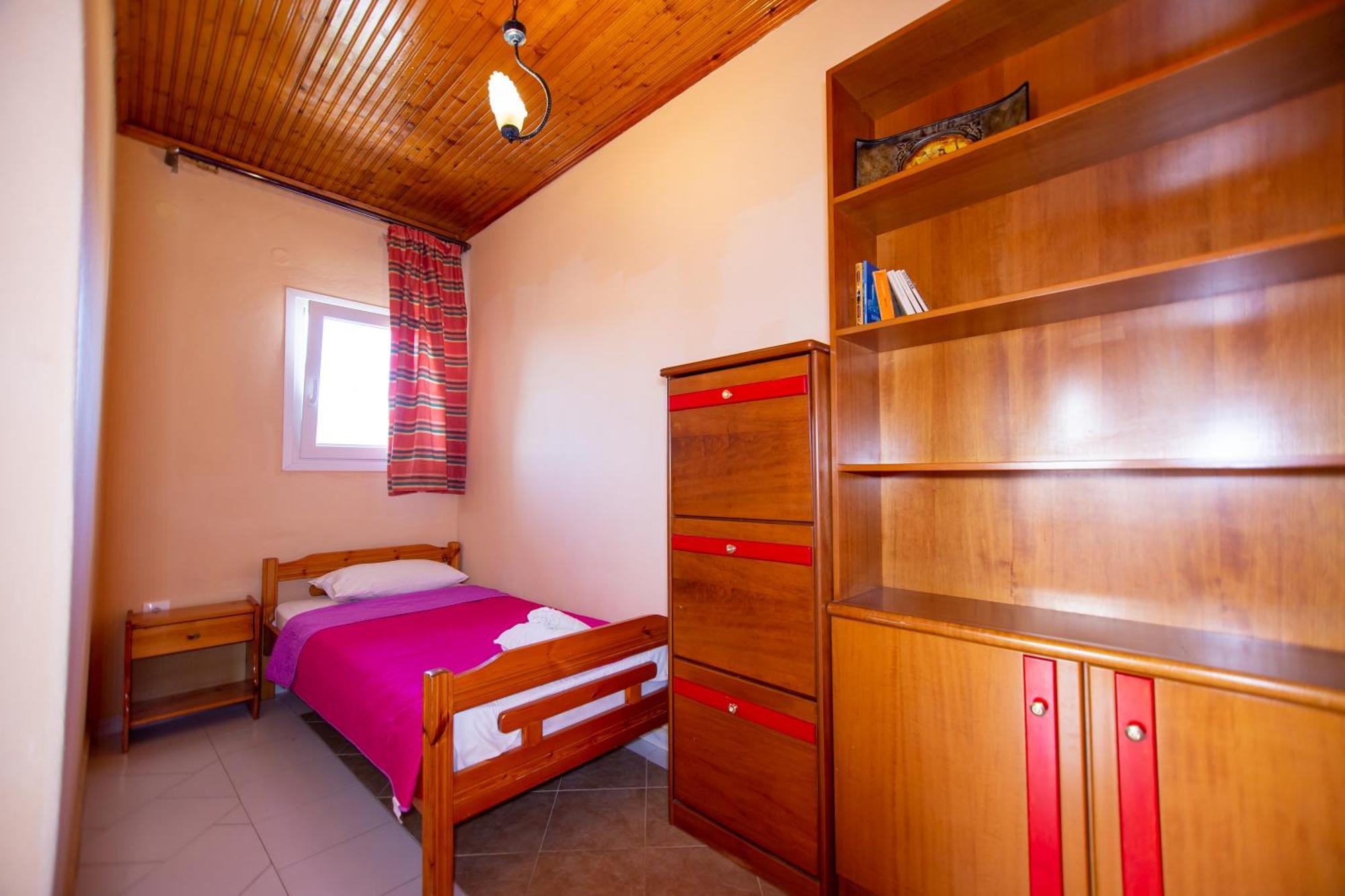 Xenia Palace Luxury Vrasná