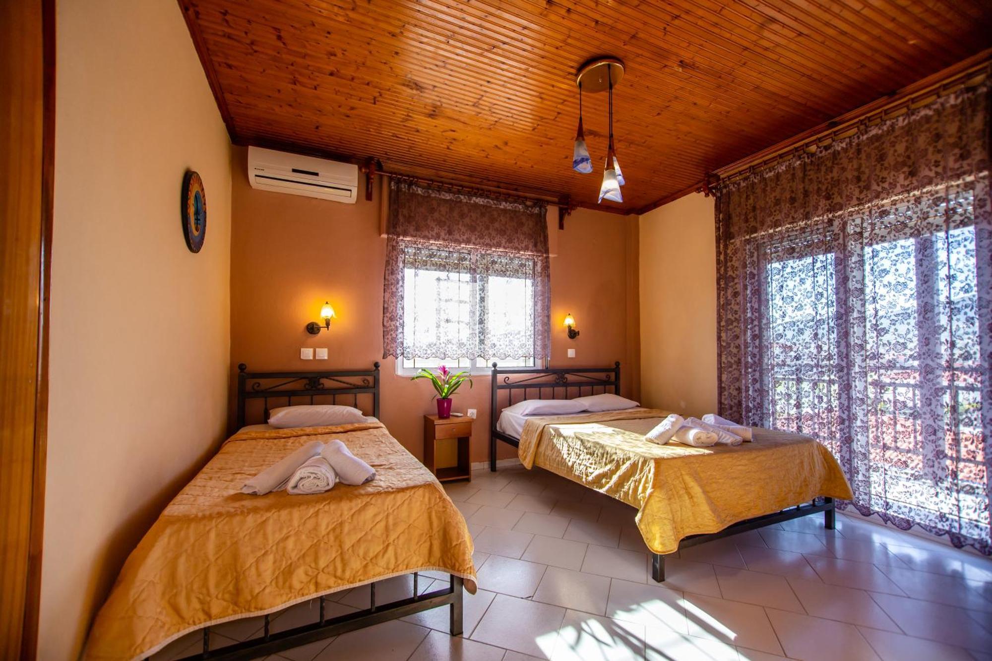 Xenia Palace Luxury Apart Otel Vrasná