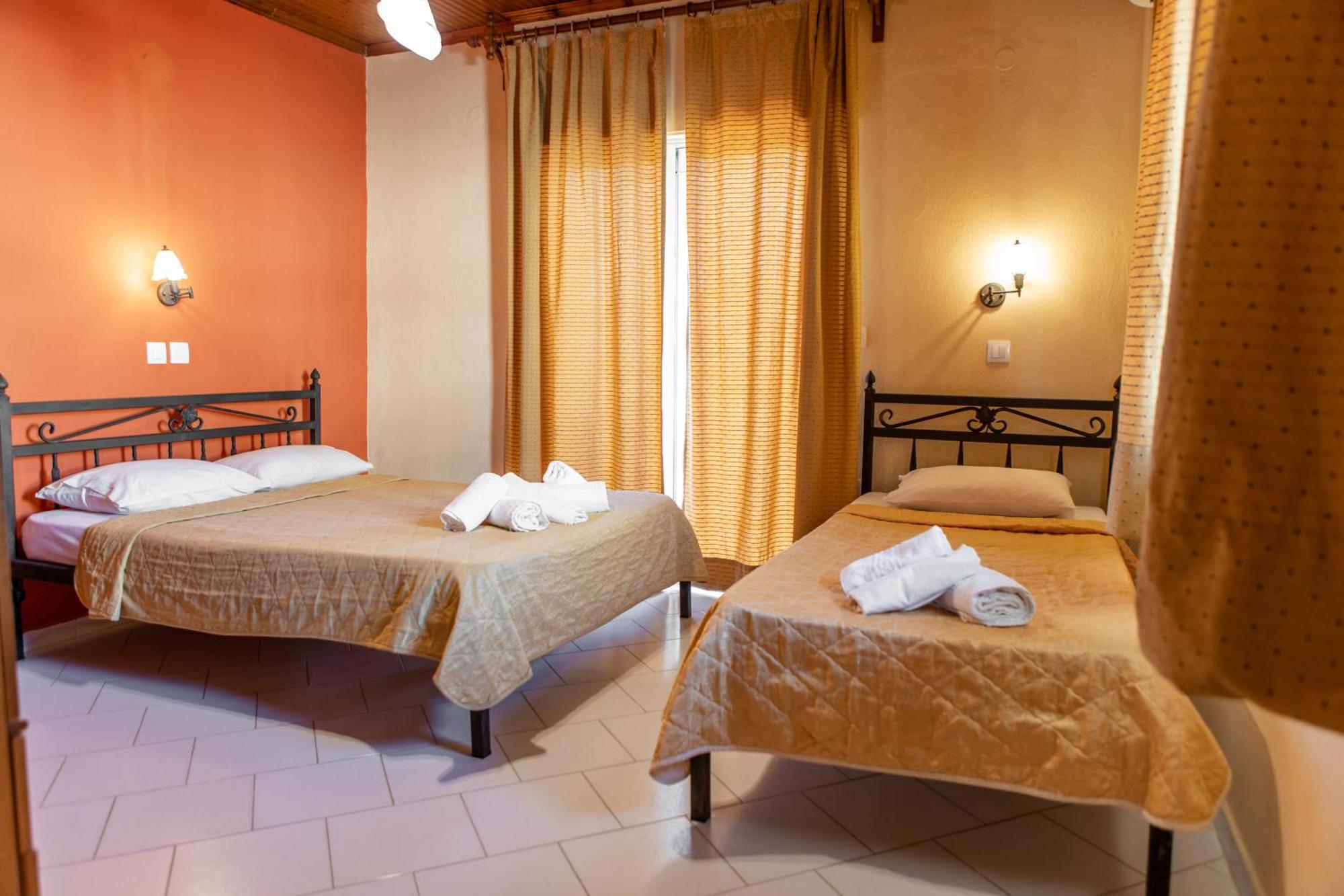 Xenia Palace Luxury Aparthotel Vrasná