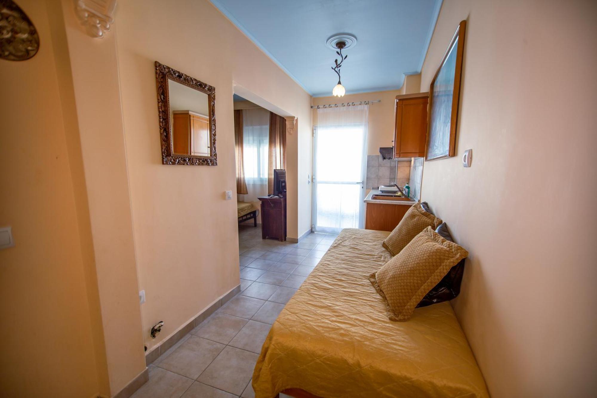 Xenia Palace Luxury Apart Otel Vrasná