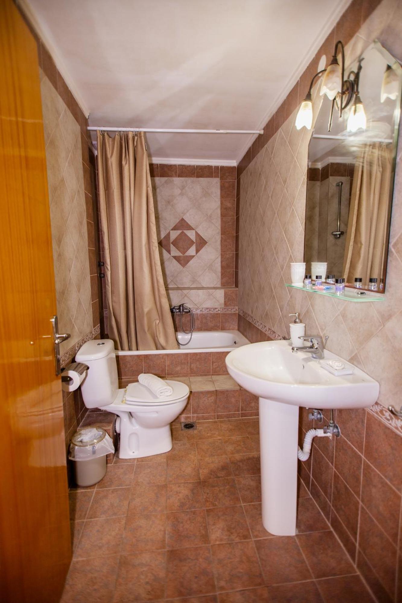 Xenia Palace Luxury Aparthotel *